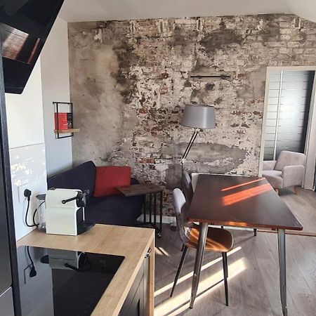 Le Fetilly Avec Parking Privatif Et Climatisation La Rochelle  Exterior photo